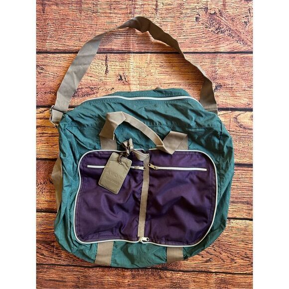 Vintage Avon Duffle Crossbody Bag‎ - Picture 1 of 9